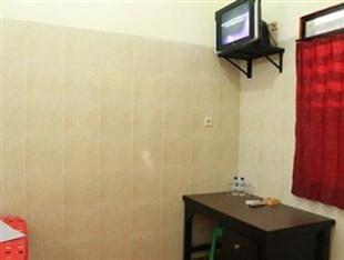Tri Star Homestay Madiun Bagian luar foto